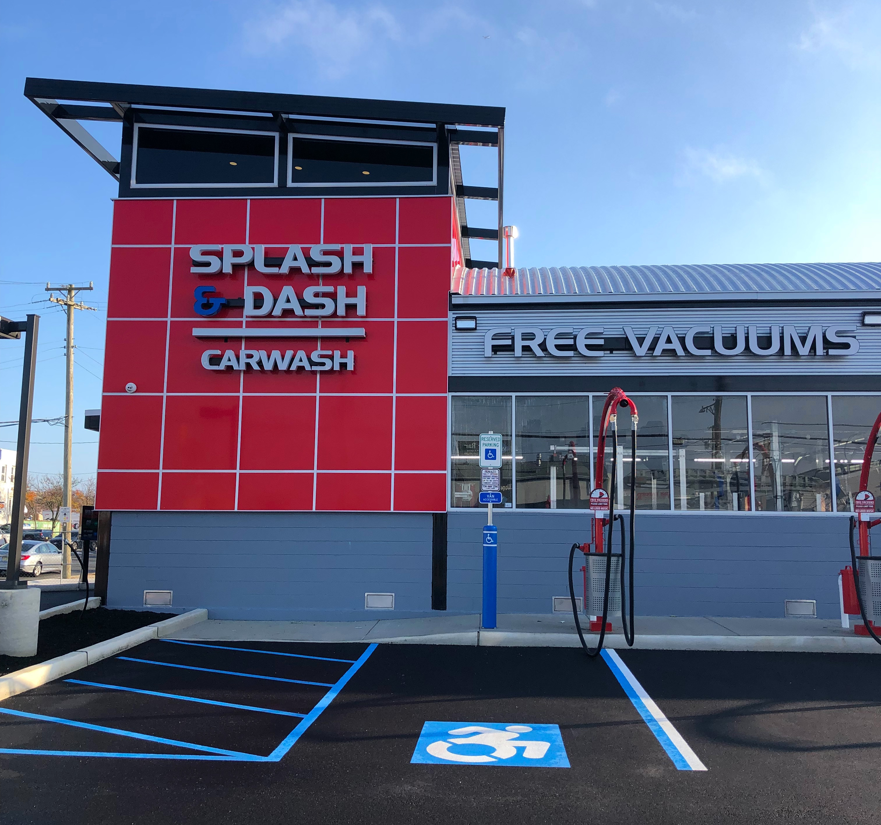 Splash & Dash Car Wash Image